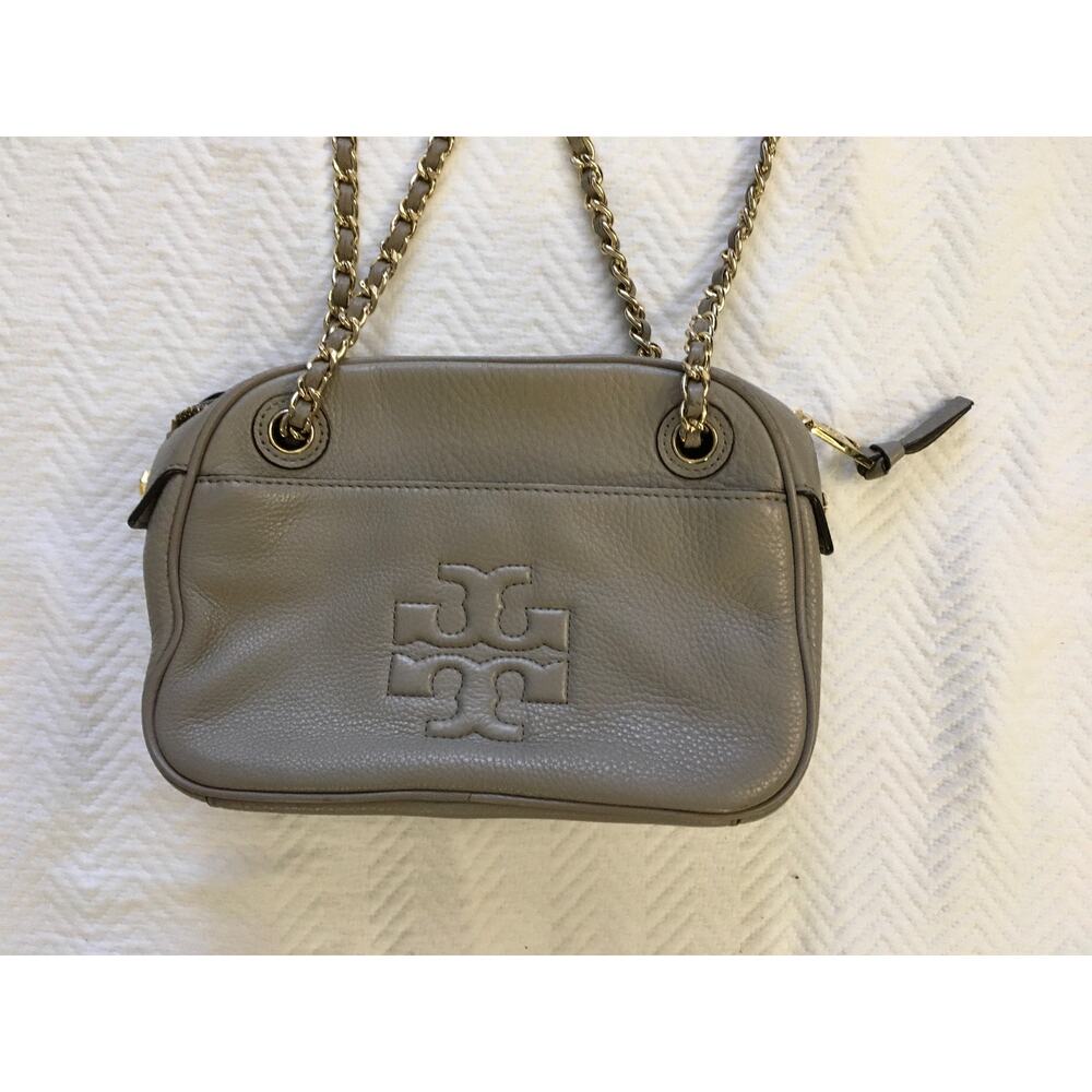 Tory Burch Pebbled Leather Shoulder Bag in Light Gray with Gold Hardware - Picture 13 of 15